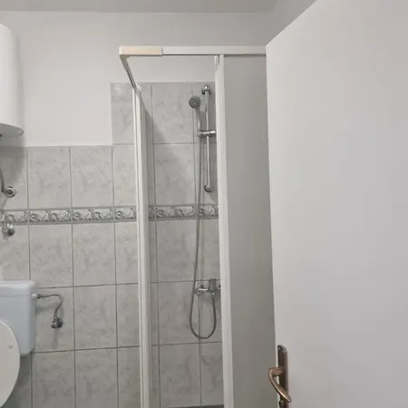 Apartament Alen Dinjiška
