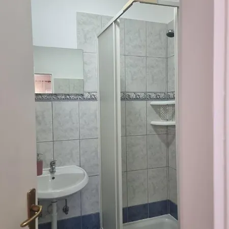 Alen Apartament Dinjiška