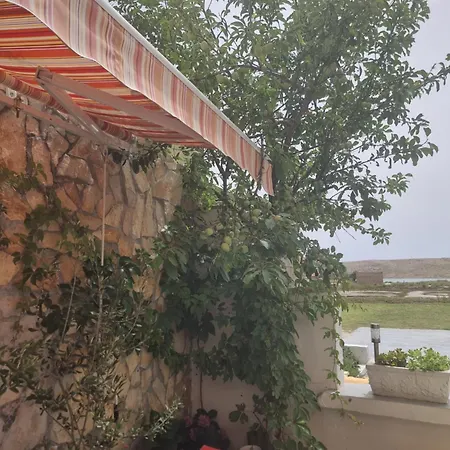 Alen Apartman Dinjiska